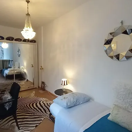 Eugenia Levia 아파트